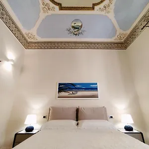 L'infatata Italy
